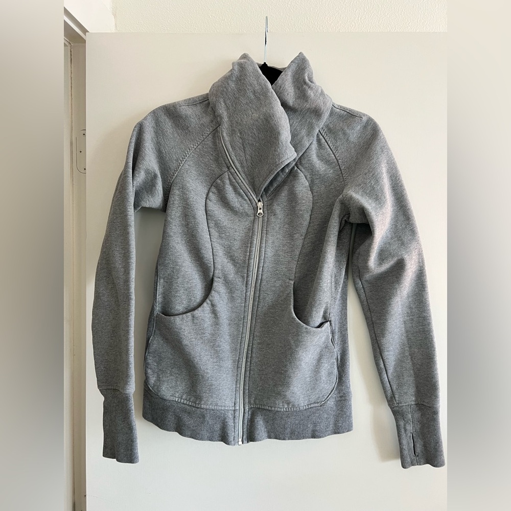 LULULEMON SCUBA ZIP UP JACKET SIZE 6